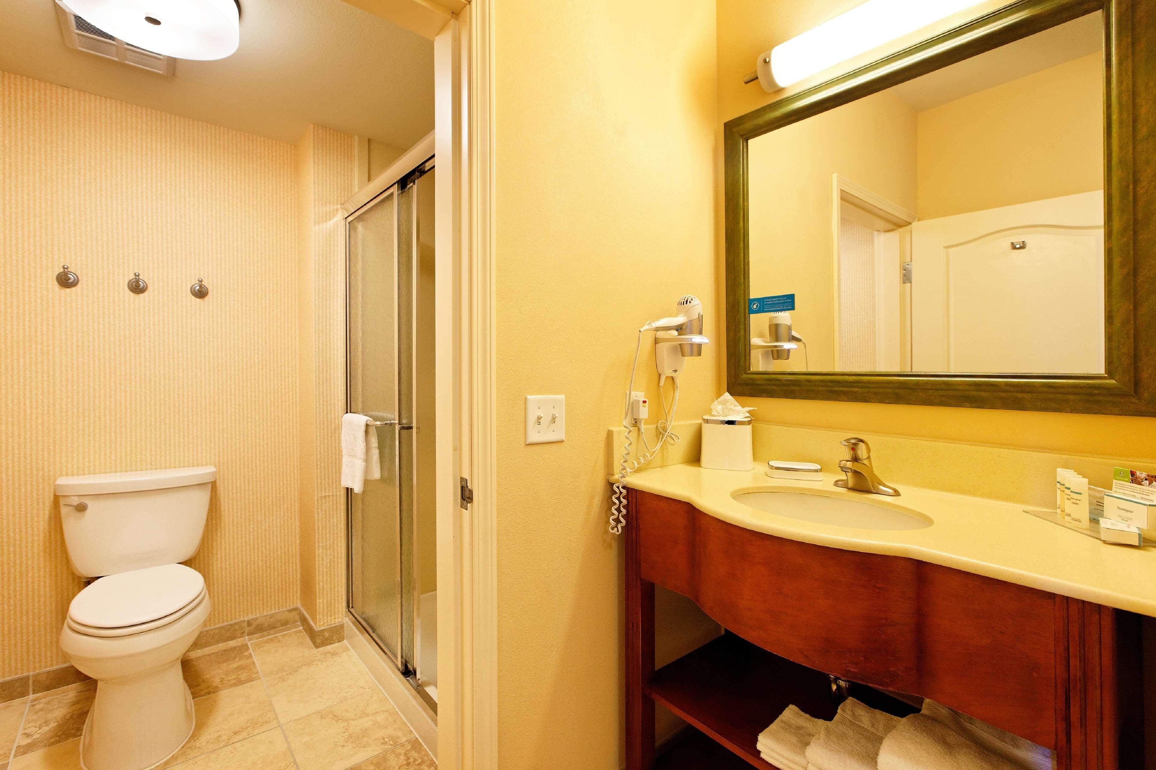 Hampton Inn By Hilton מונטרוז מראה חיצוני תמונה