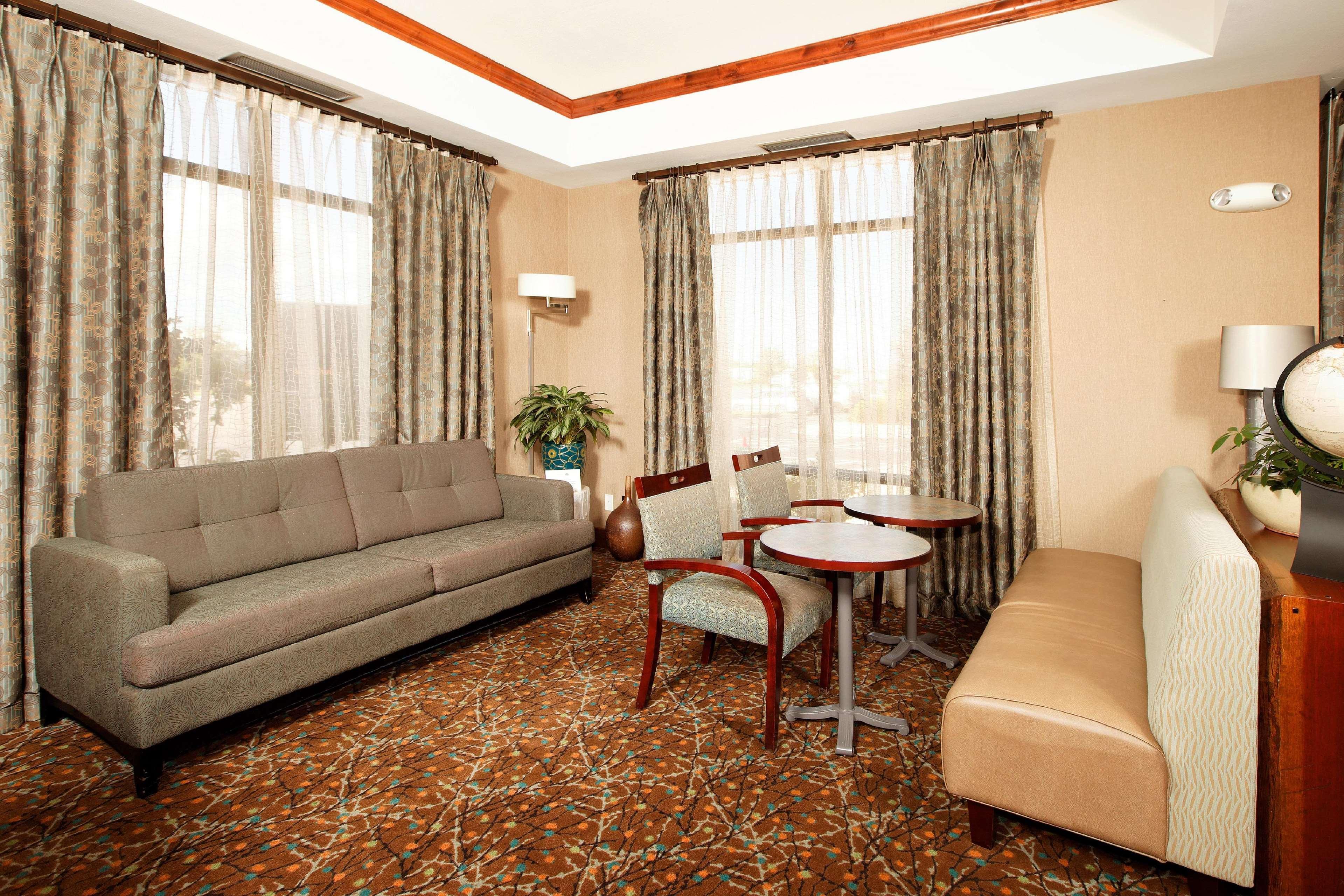 Hampton Inn By Hilton מונטרוז מראה חיצוני תמונה