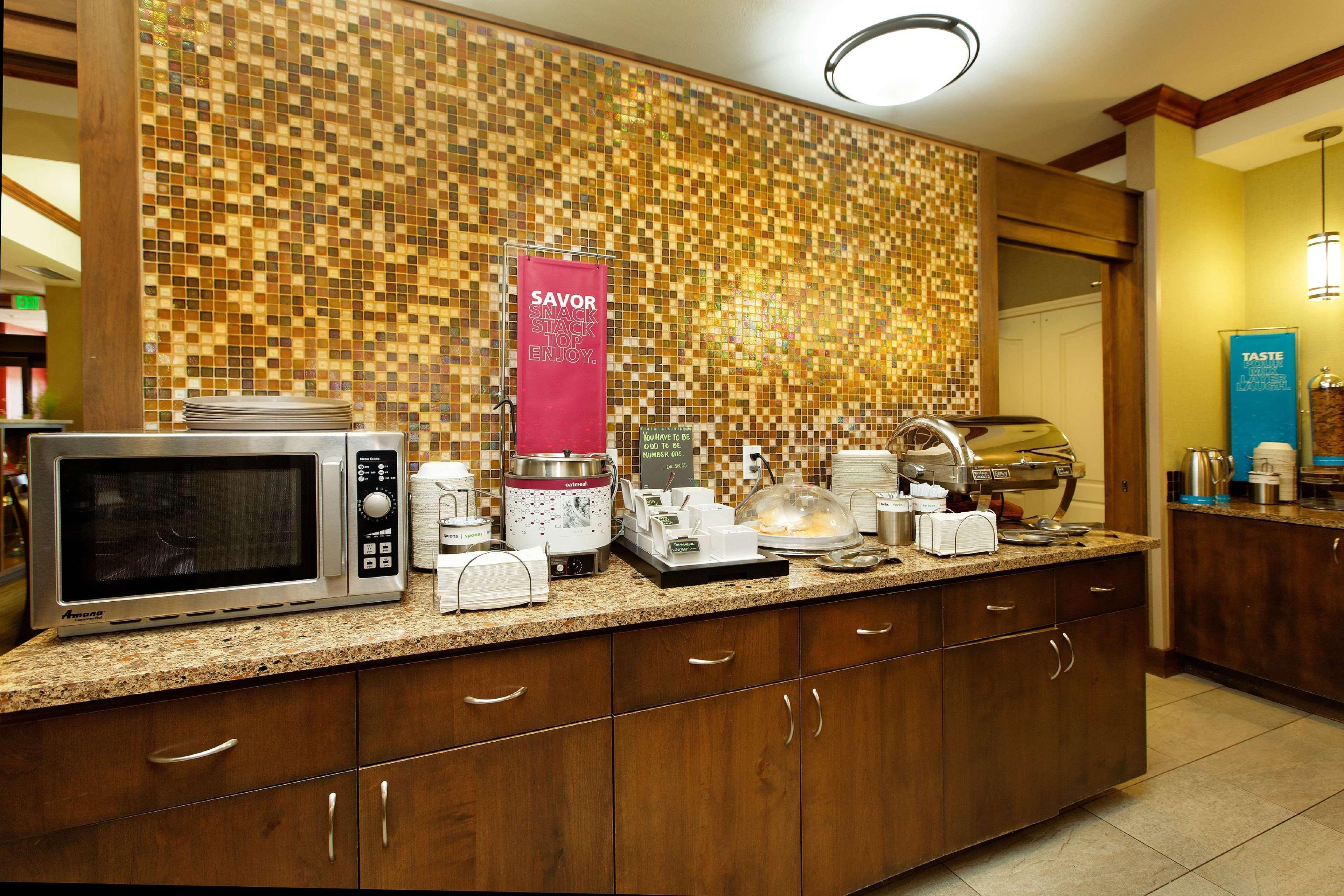 Hampton Inn By Hilton מונטרוז מראה חיצוני תמונה